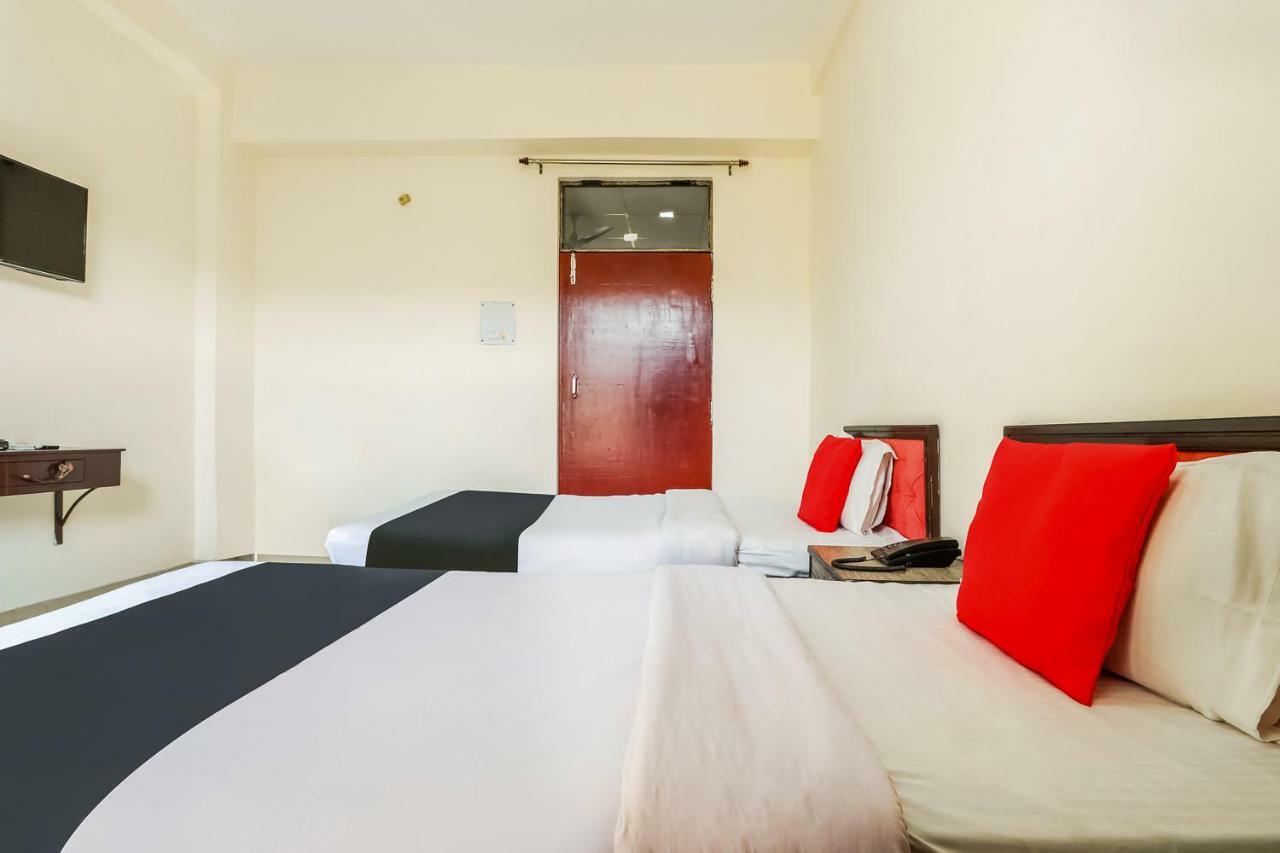 Capital O 60233 Brij Ki Rasoi Deluxe Hotel Lucknow Bagian luar foto