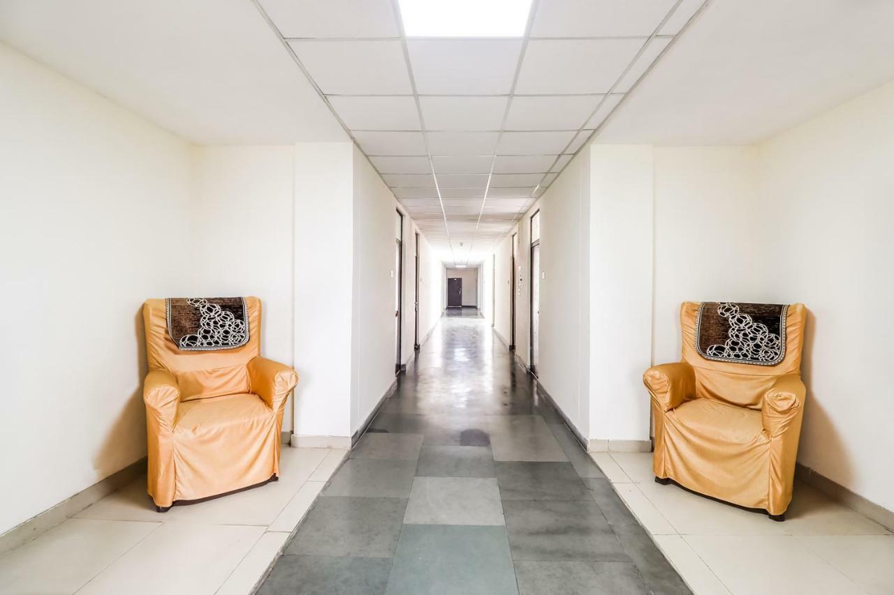 Capital O 60233 Brij Ki Rasoi Deluxe Hotel Lucknow Bagian luar foto