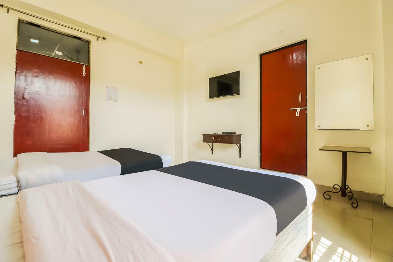 Capital O 60233 Brij Ki Rasoi Deluxe Hotel Lucknow Bagian luar foto